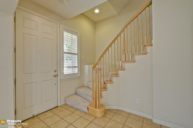 Building Photo - 5589 Cedar Garden Court