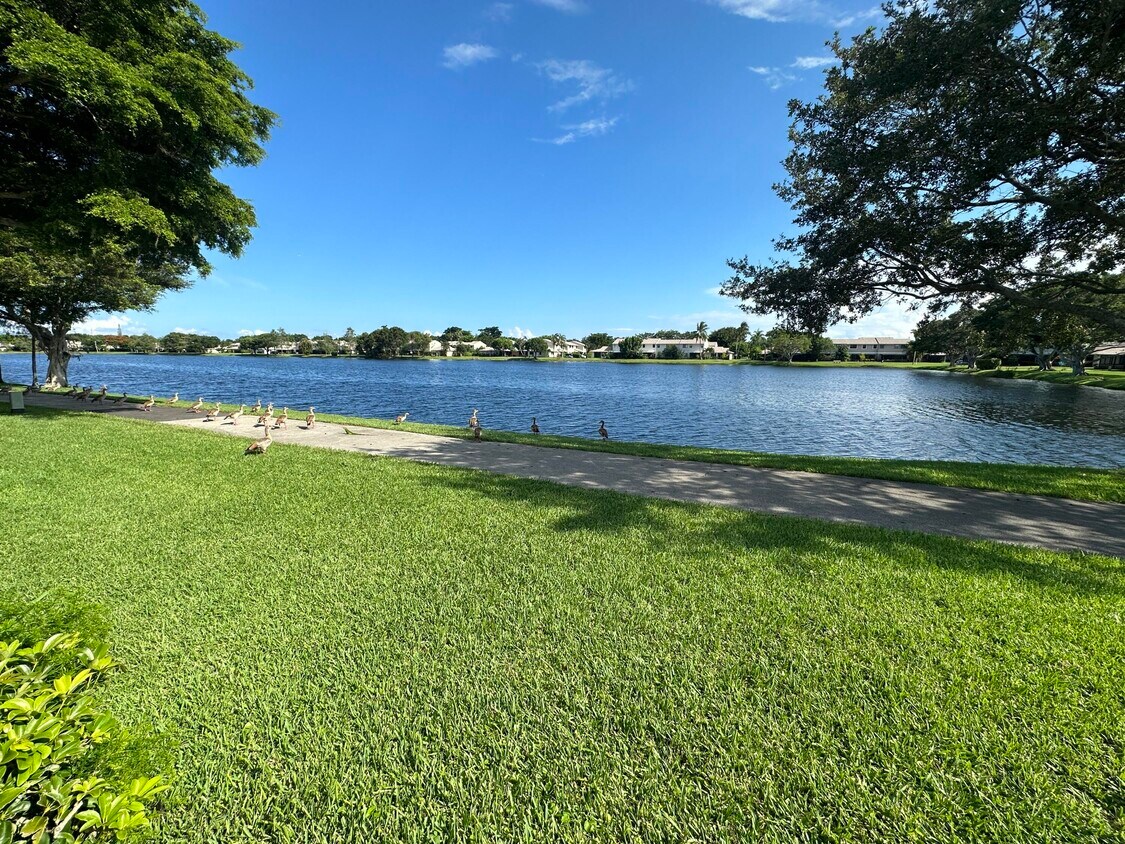 Foto principal - 5336 Jog Ln