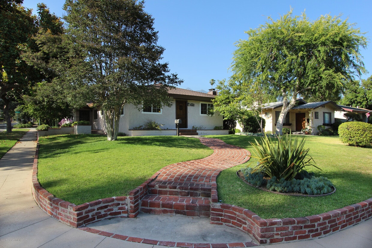 Primary Photo - 1937 Monte Vista St
