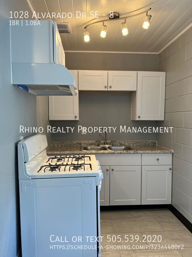 Building Photo - 1st Month Rent Free! Remodeled 1 Bedroom, ...