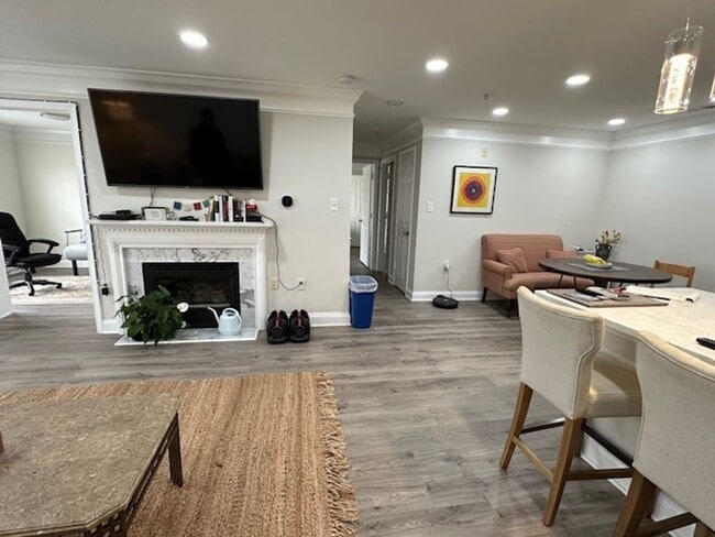 Building Photo - 2 Bedroom Condo in Germantown