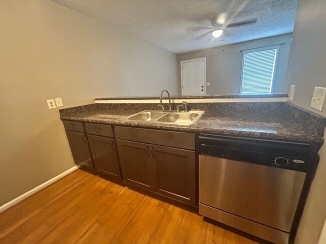 Foto del edificio - Tiger Inn East B11