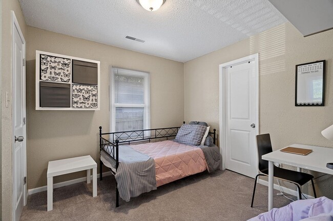 Foto del edificio - Charming 3 Bedroom Home Near Columbia College