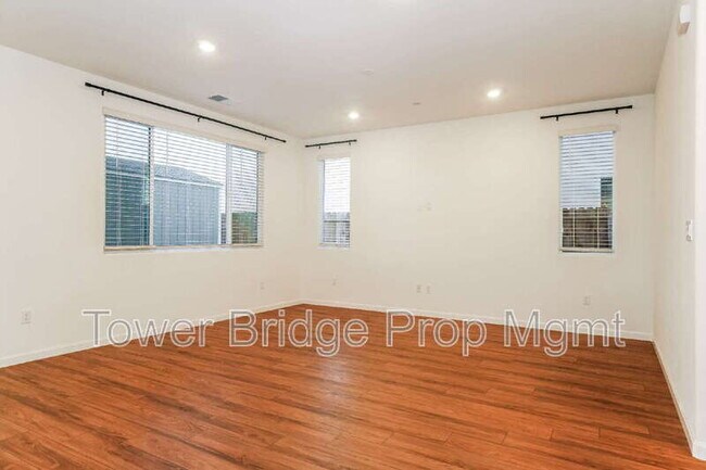 Building Photo - 8807 Spencerport Dr