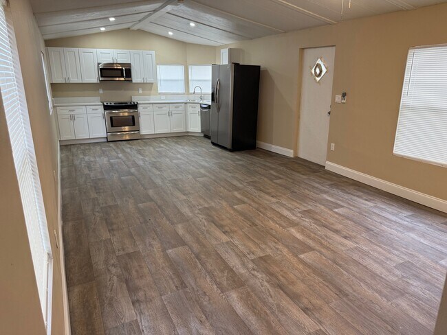 Foto del edificio - 8536 Honeywell Rd