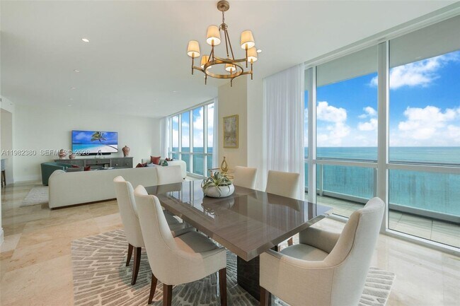 Foto del edificio - 10295 Collins Ave