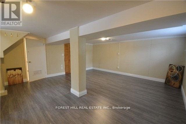 Building Photo - 18 Longford Dr
