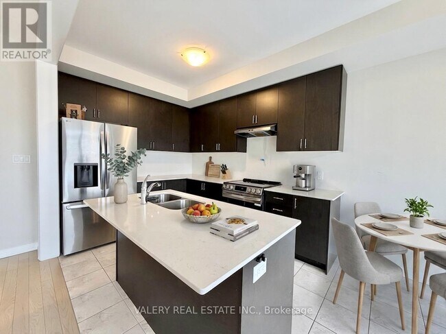 Photo du bâtiment - 420 Newman Dr