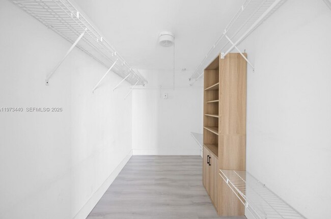 Foto del edificio - 19355 Turnberry Way