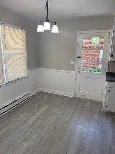 Foto del edificio - 111 White Oak Dr