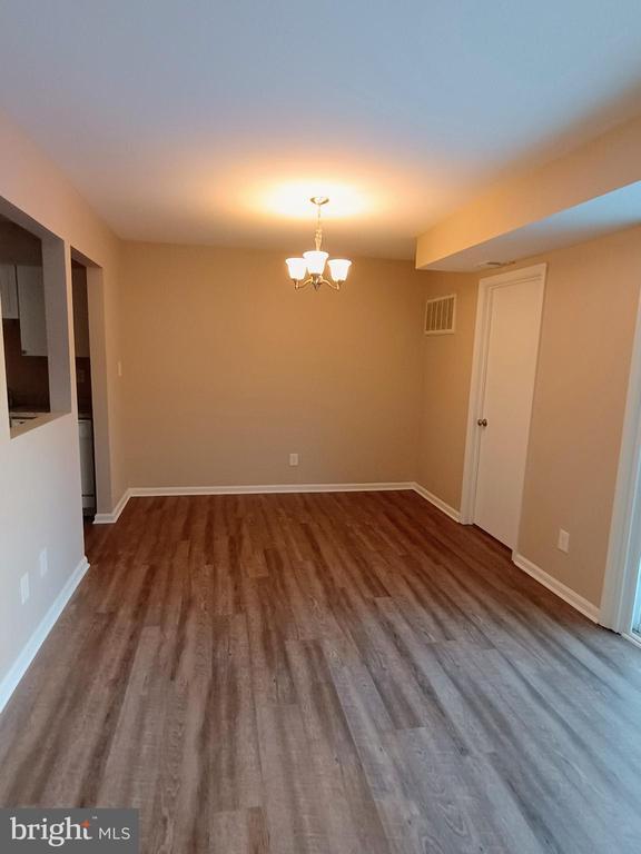 Building Photo - 337 Clay St