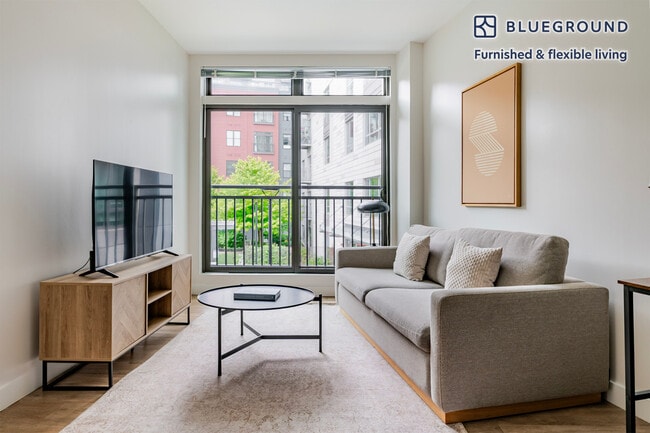 Building Photo - 449 Canal St