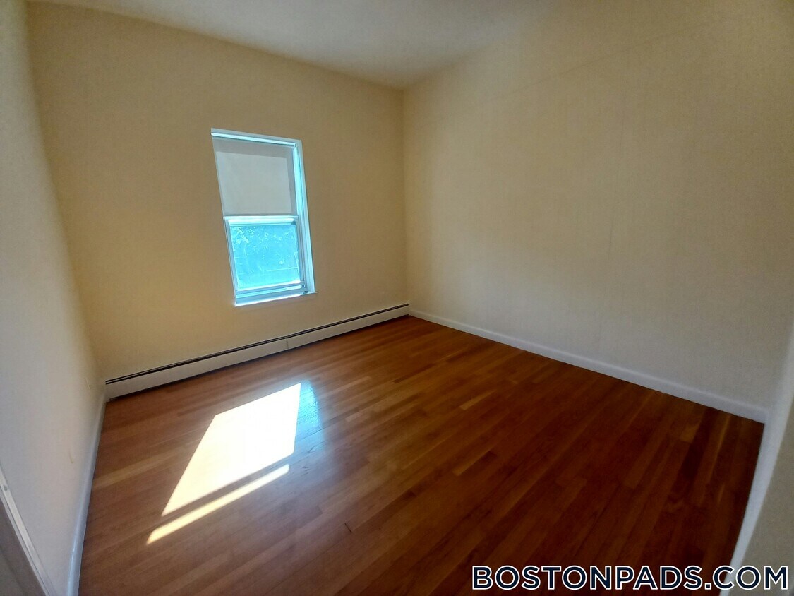 Foto principal - 172 N Beacon St