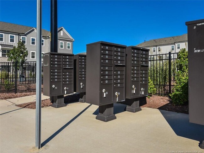Building Photo - 531 Bistre Dr