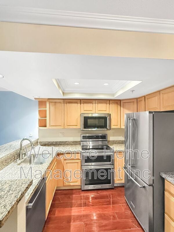 Building Photo - 2550 Oak Rd