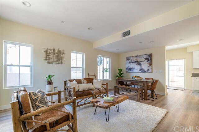 Foto del edificio - 718 N Stoneman Ave