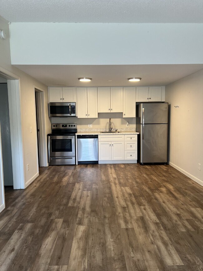 Foto del edificio - 1 bedroom/ 1 bath on Highway 58!
