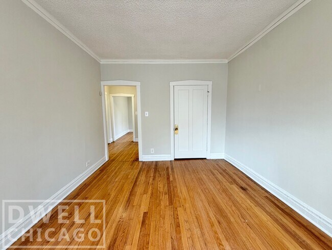 Foto del edificio - 1540 N Kedzie Ave
