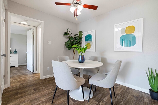 Building Photo - Agave Falls