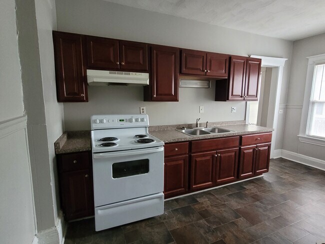 Foto del edificio - 307 Ridgeway Ave