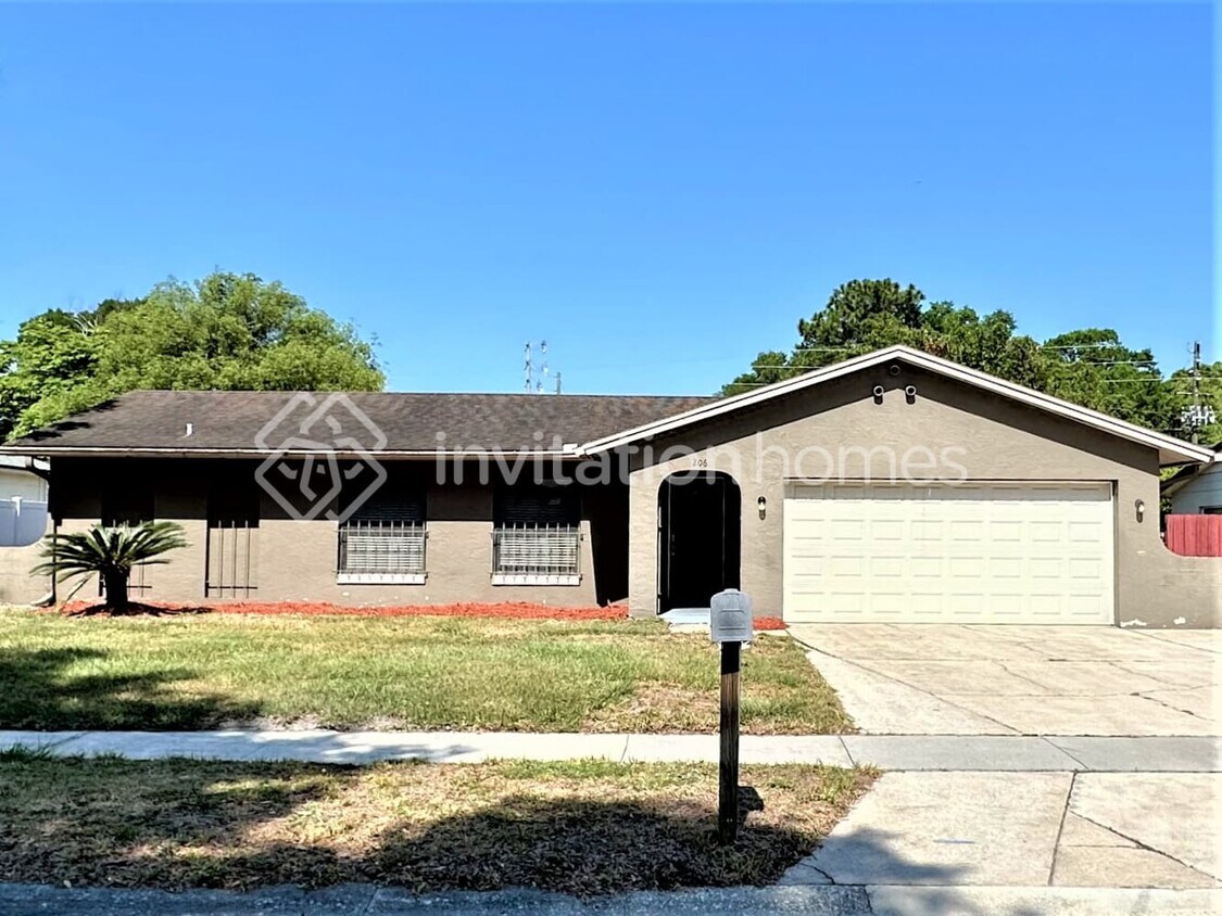 Primary Photo - 206 Lochinvar Dr