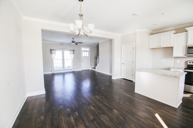 Building Photo - 1018 Carraway Ln