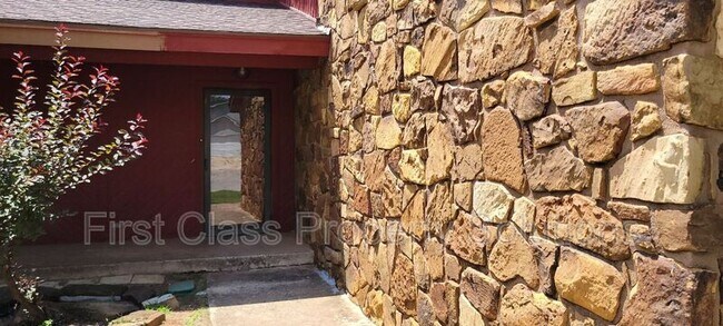 Building Photo - 7407 Kings Manor Ct