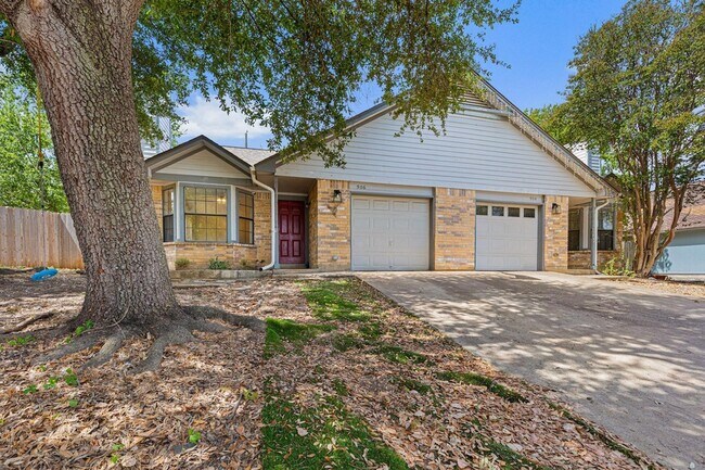 Foto del edificio - 906 Oleander Ln
