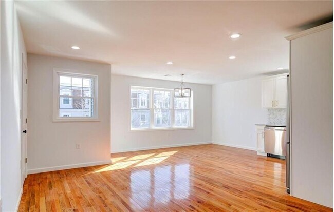 Building Photo - 17 Slocum St