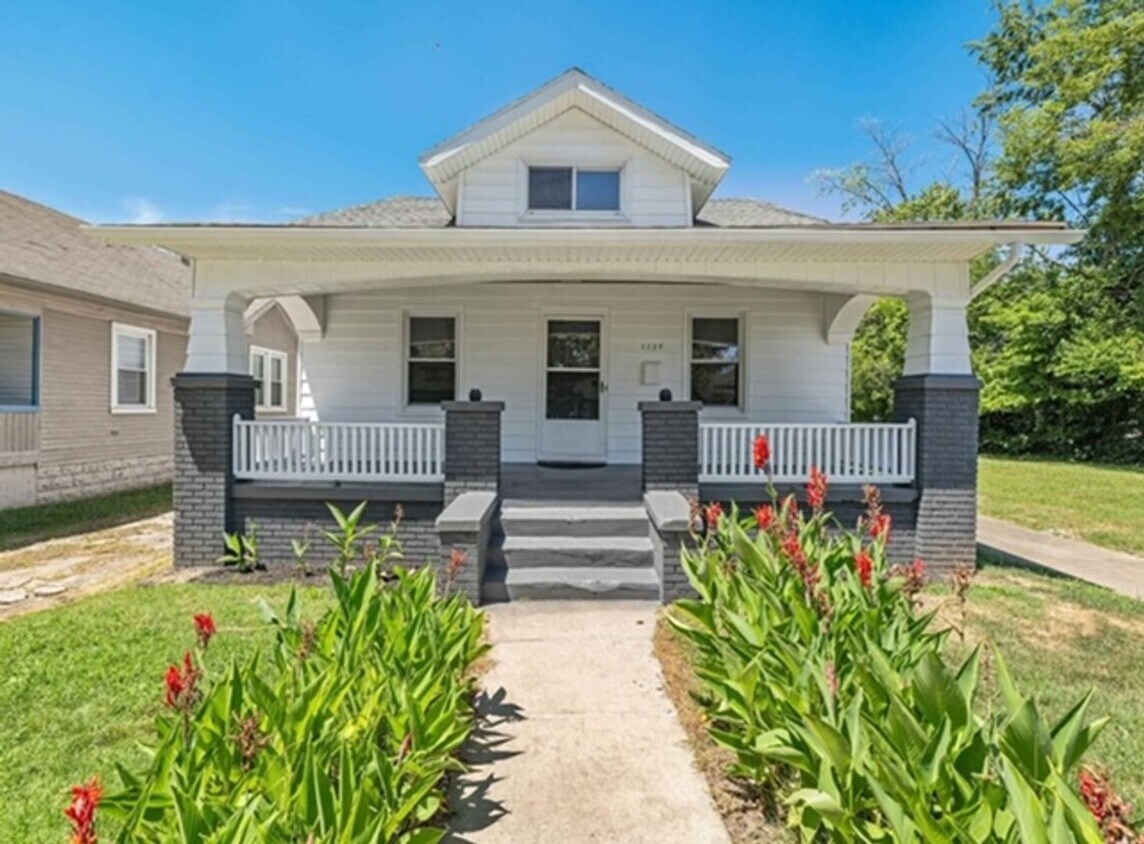 Foto principal - 1124 Washington Ave