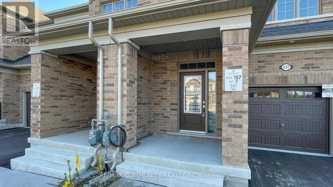 Building Photo - 537 Trevor St.