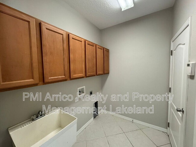 Building Photo - 3824 Haverhill Dr