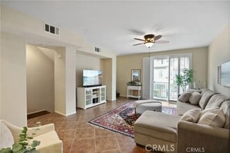 Building Photo - 17871 Shady View Dr