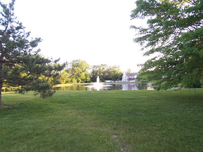 Fountain - 109 Fieldcrest St