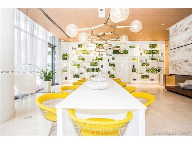 Foto del edificio - 55 SW 9th St