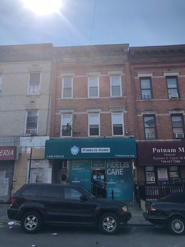 Foto principal - 1674 Putnam Ave