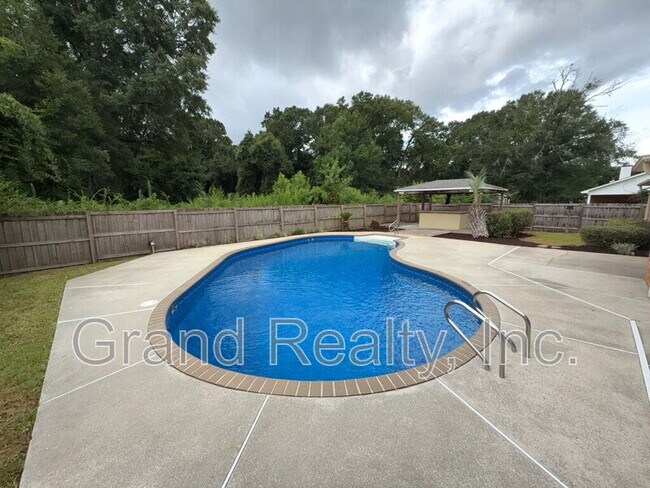 Foto del edificio - 4429 Amberwood Cir