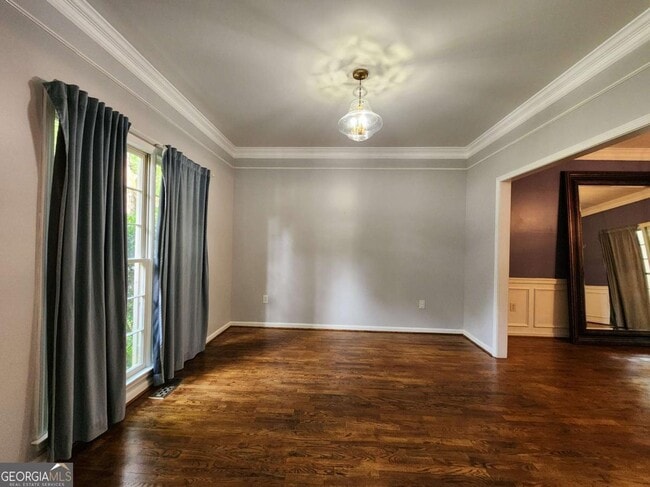 Building Photo - 2077 Wilshire Dr SW