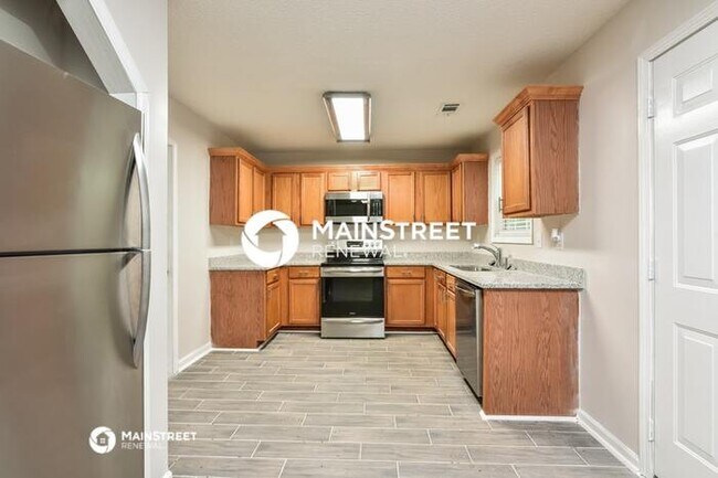 Building Photo - 3 Bedroom Pet-Friendly Home in LITHONIA, GA with Main Street Renewal