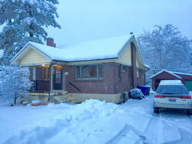 Foto del edificio - 1383 E Murphys Ln