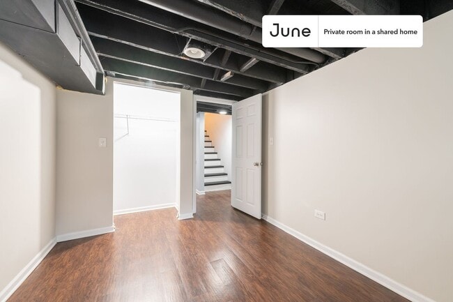 Building Photo - Room in Shared 3 bed/2 bath home