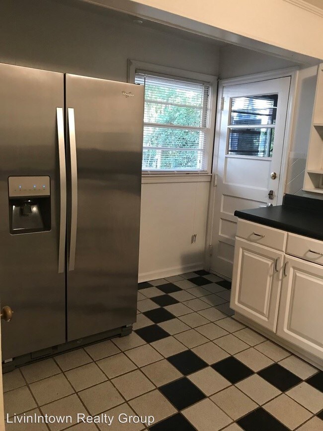 Building Photo - 2 br, 1 bath House - 1933 Kilburn Drive NE