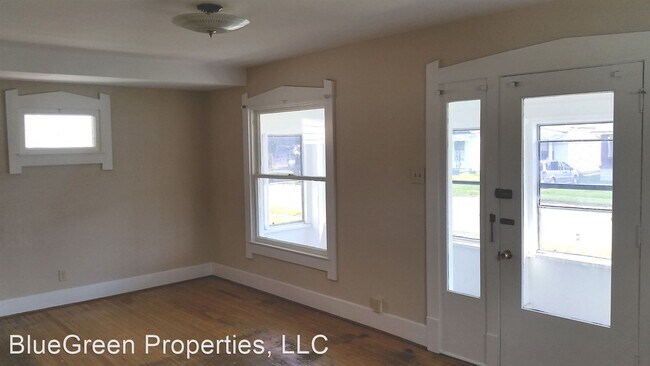 Building Photo - 4 br, 1.5 bath House - 4117 S 3rd St