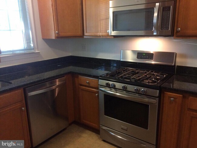 Foto del edificio - 6059 Hardwick Pl