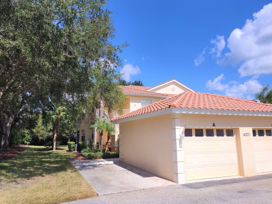 Primary Photo - Seasonal Short-Term Ground Floor Condo loc...