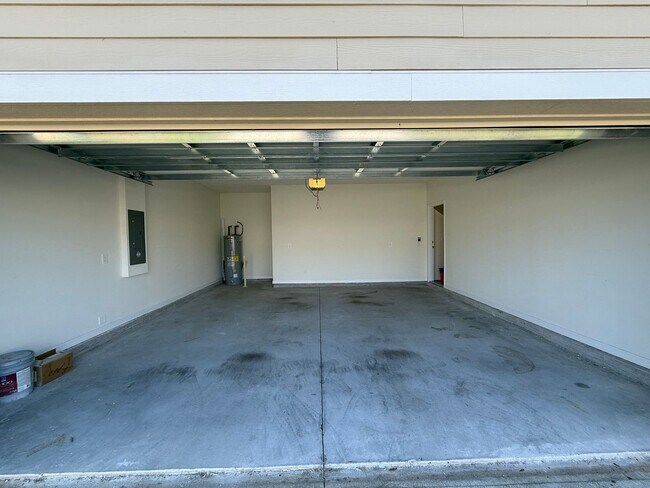 Foto del edificio - Spacious 4-Bedroom Modern Home in Oaks Preserve – Perfect Gainesville Location