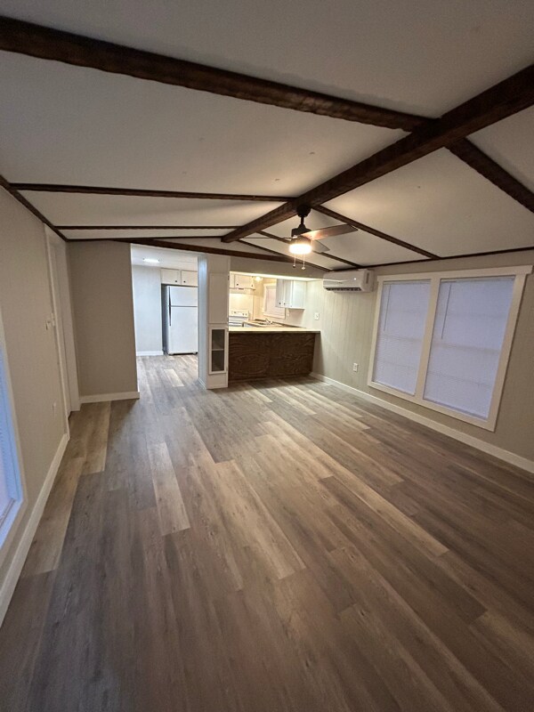 Building Photo - 133 Legend Ln