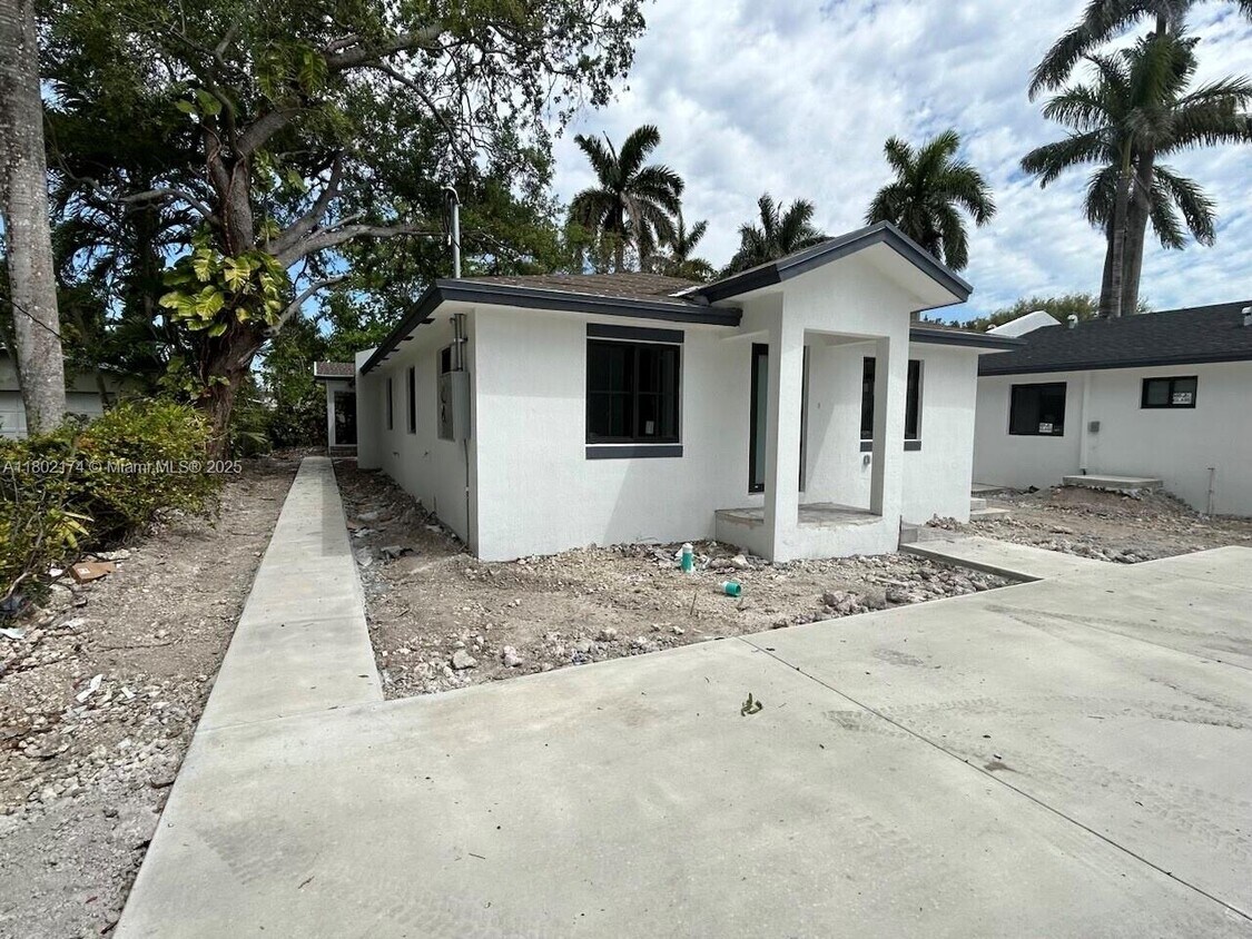 Foto principal - 210 SW 3rd St