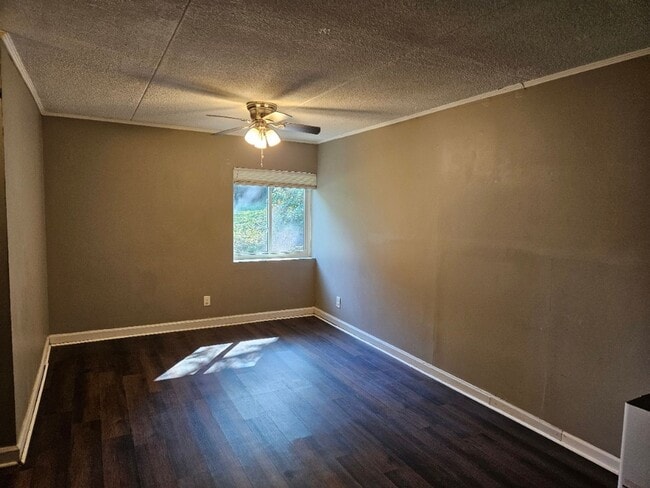 Photo - 2733 Jersey Avenue Apartment