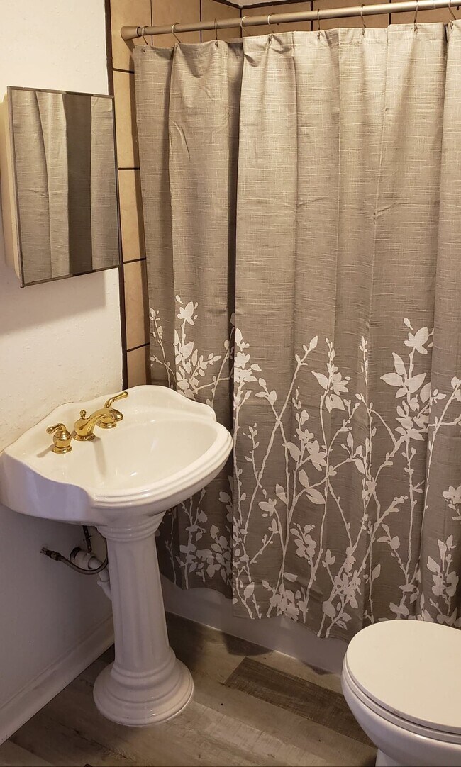 Building Photo - 2976 Iowa St